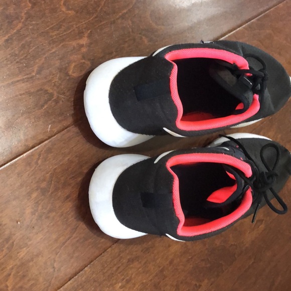 Nike Roshe - Picture 5 of 5